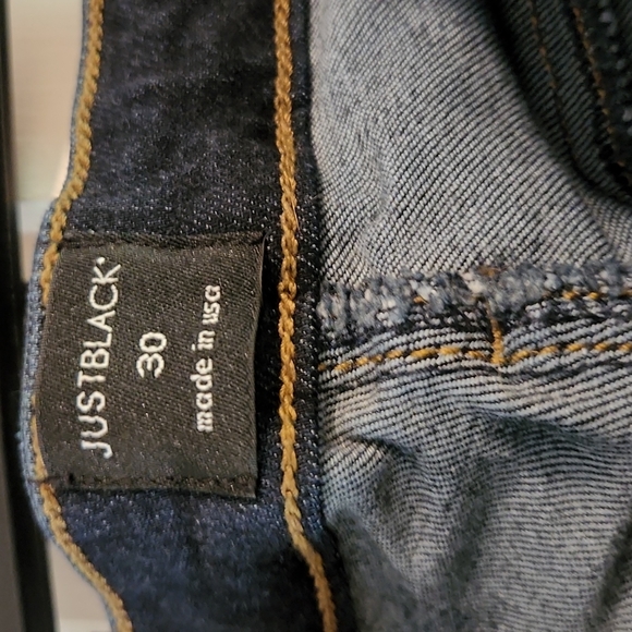 Dark bue jeans w/small slit at ankle. - Picture 2 of 7